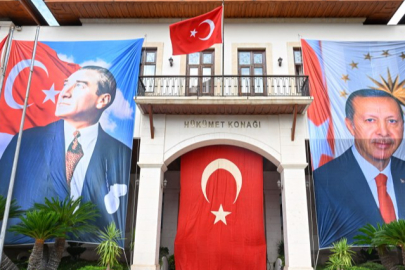 Cumhuriyet'e Tanıklık Eden Türk Bayrağı