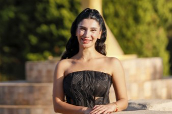 HEM OYUNCU HEM YÖNETMEN